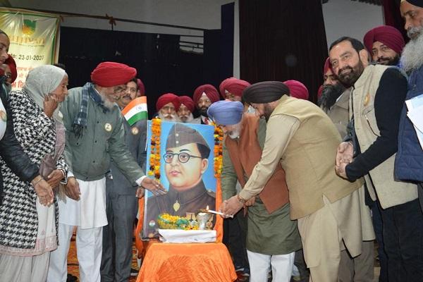 Punjab government committed to the welfare of freedom fighters: Chetan Singh Jaudamajra