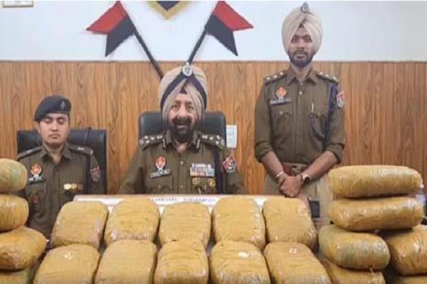 4 accused arrested along with 22 kg ganja being brought from Bareilly