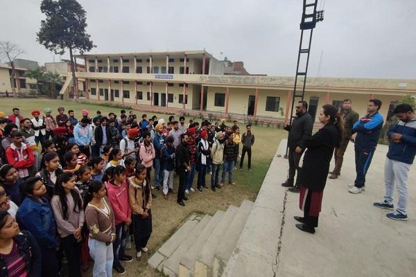 The students were made aware of the anti-higher education policies of the AAP government