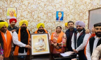 Minister of Public Works reached MLA Sidhu's office, received a warm welcome
