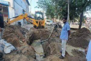 MLA Chaudhary Madan Lal Baga inaugurated the work of laying sewerage in ward number 91