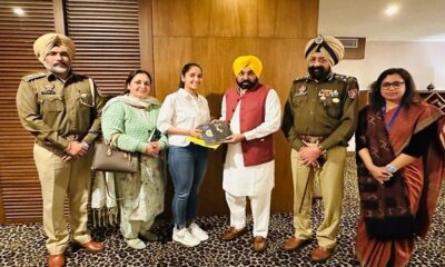 17-year-old Sukhmani Brar presented a poetry book to the Chief Minister of Punjab