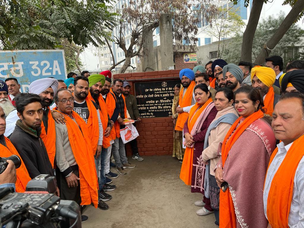 MLA Bhola Grewal inaugurated Pudda Road reconstruction works