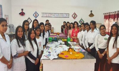Organized an attractive exhibition on the occasion of Holi in Arya College