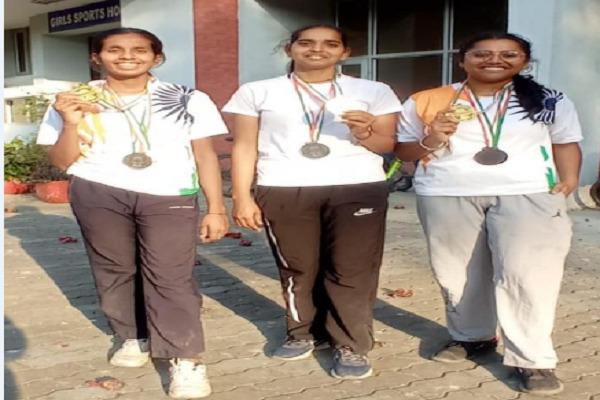 KCW girls won medals in Inter University Rowing Competition