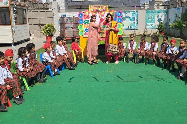 Holi atmosphere at Springdale Play School