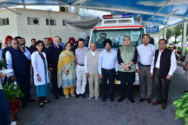 MP Arora inaugurated the mobile van clinic