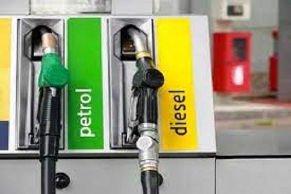 Pay special attention to these things at the petrol pump, otherwise you may be a victim of fraud