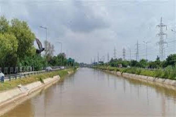 Due to the cleaning campaign of the Sidhwan canal, the amount of garbage in the canal has reduced significantly