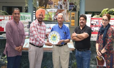 World famous rice scientist Dr. Gurdev Singh Khush P.A.U. Visited the communication center