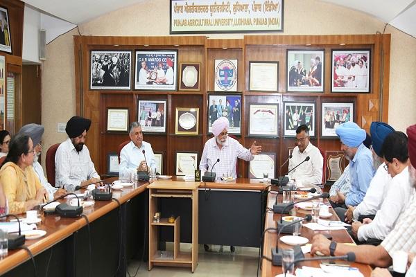 The President of the Association of Indian Agricultural Universities came to meet the Vice Chancellor of PAU