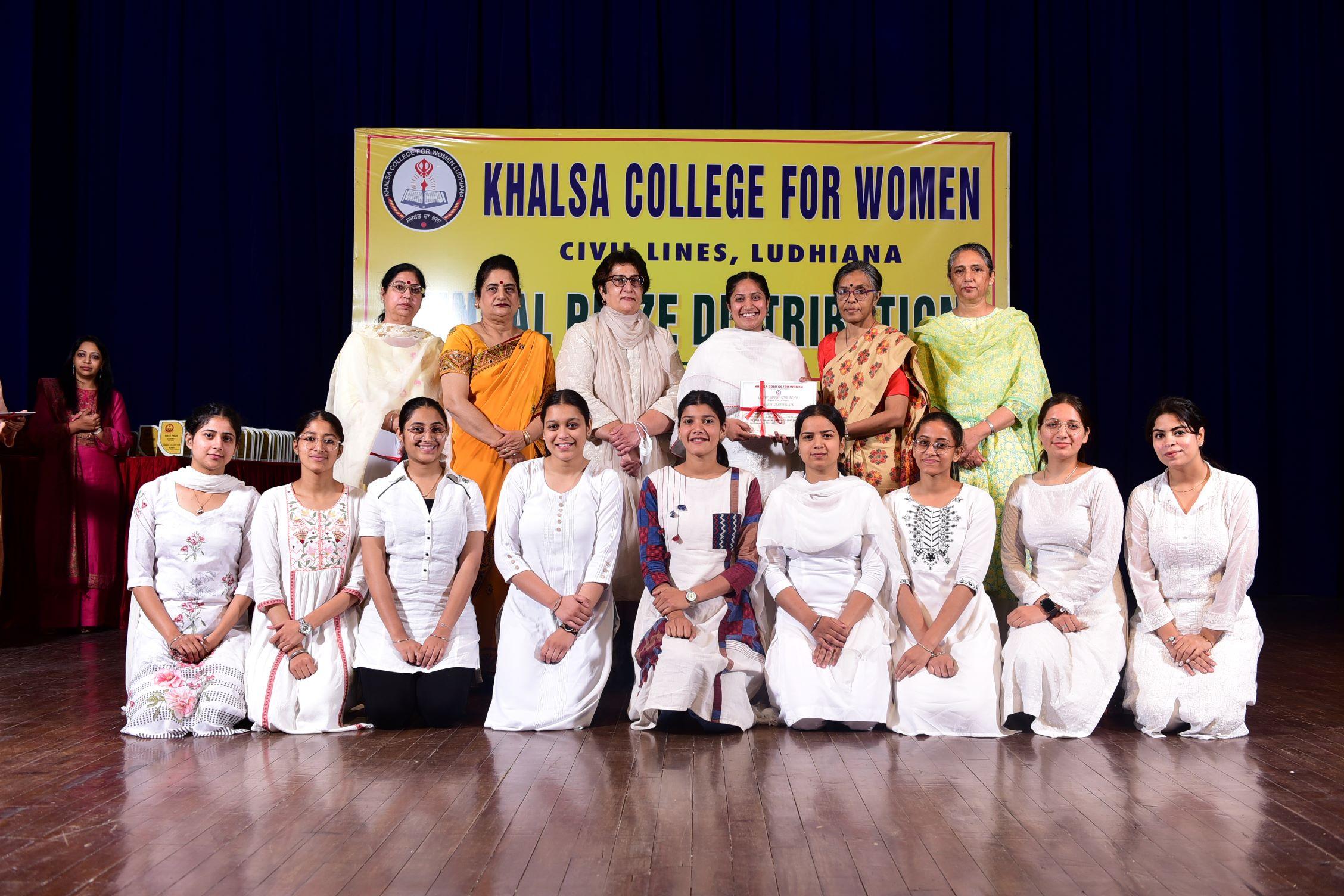 60th Annual Prize Distribution Ceremony organized at Khalsa College for Women