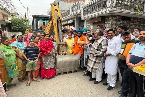 Initiation of sewage pipe laying project in ward number 19