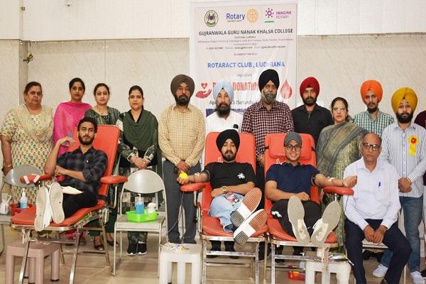 GGN Blood donation camp organized at Khalsa College