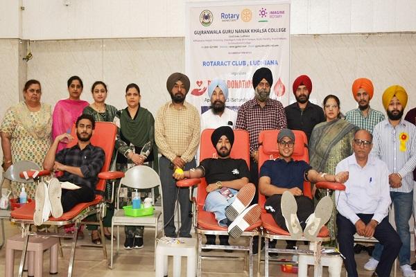 GGN Blood donation camp organized at Khalsa College