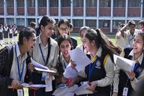 During the 8th class results of the Punjab Board, the girls made a bet, know the full details