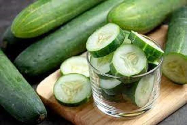 Drink cucumber drink to control uric acid!