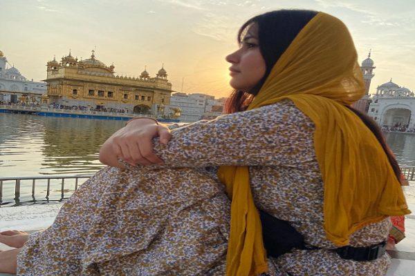 Actress Ruman Ahmed paid obeisance at Sri Darbar Sahib