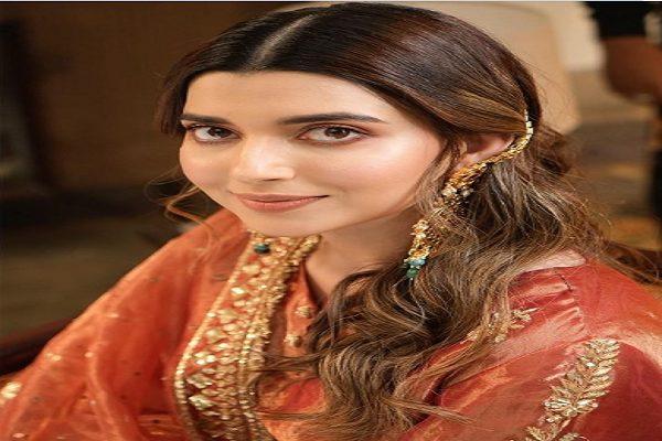 Nimrat Khaira's 'royal look' became the center of attraction for people