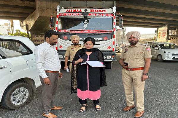 RTA Ludhiana stopped 20 vehicles, 12 vehicles were closed, 8 were challaned
