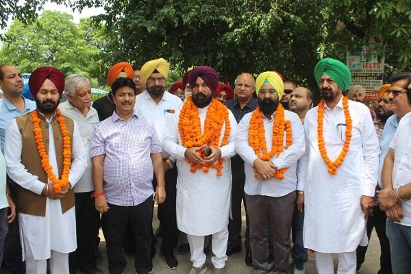 MLA Kulwant Singh Sidhu inaugurated the construction works of 15 roads of Dugri Phase-1