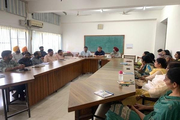 Special talk by Takahiro Sato, a Japanese expert on straw conservation