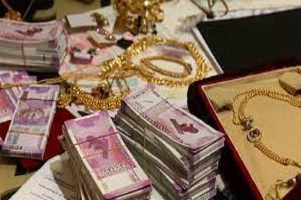 Theft in NRI's house in Khanna, robbers absconded with 5 lakh cash, 15 tola gold and DVR