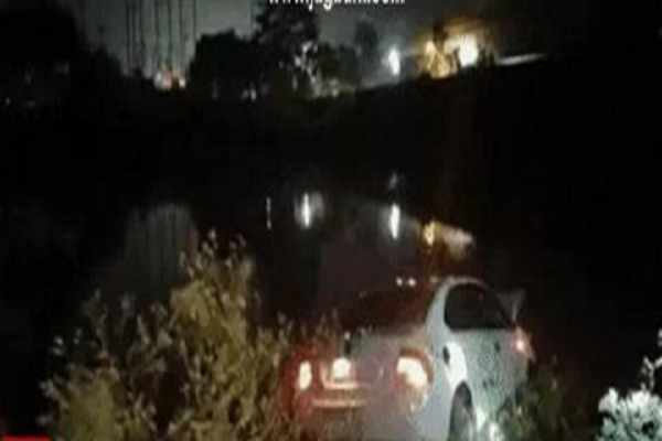 A terrible accident happened in the middle of the night in Doraha, the car fell into the canal