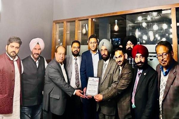 Master lyricist Babu Singh Mann honored in Vancouver