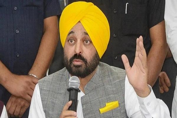 Punjab government appointed 12500 raw teachers, CM Bhagwant Mann handed over appointment letters