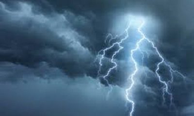 Heavy winds will blow in Punjab due to sky lightning