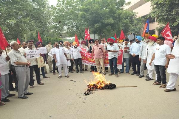 The Government of Manipur and the Center should be sacked-CPI