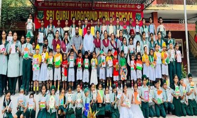 SGHP school students prepared a thank you card for Indian soldiers