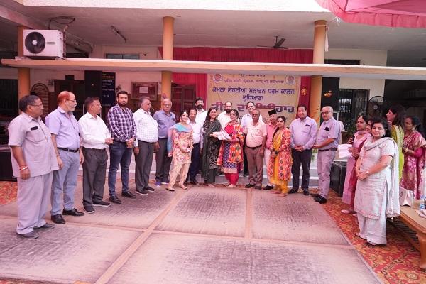 Teej festival celebrated at Kamala Lohtia Sanatan Dharma College