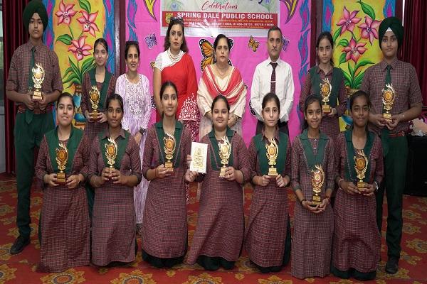 Spring Dalians beat Malla in group singing competition