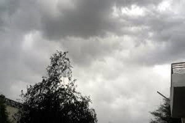 As of now there is no chance of heavy rain in the state, according to the Meteorological Department, the monsoon has started to weaken