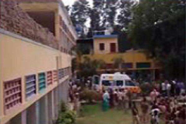 A big incident in this government school of Ludhiana, a lantern fell, 2 teachers were buried under it