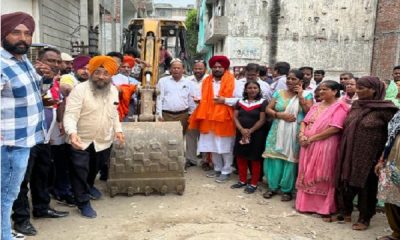 Inauguration of development works in ward number 2 by MLA Bhola Grewal