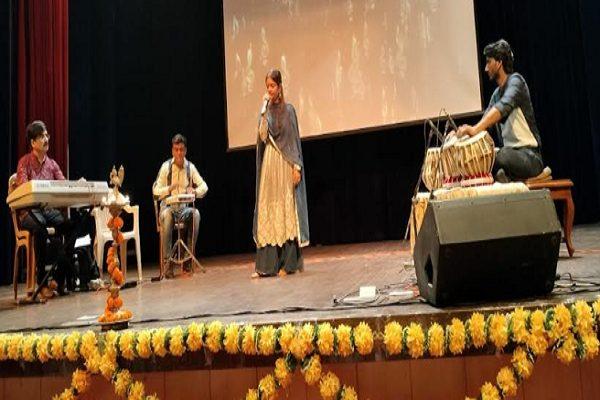 'Hunar Dega Innath' program organized to showcase art in KCW