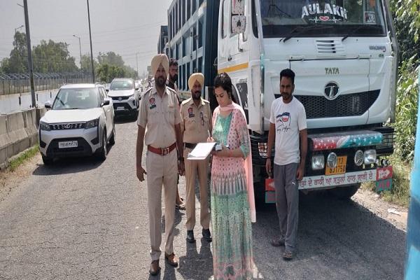 RTA Accidental checking of vehicles by challans of 10 different vehicles