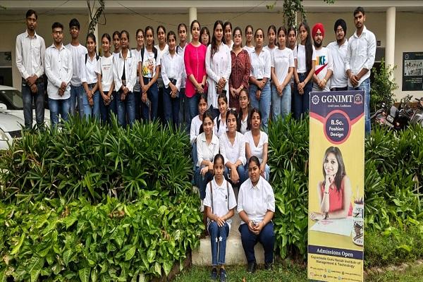 GGNIMT's budding fashionistas visit Sudson Woolens