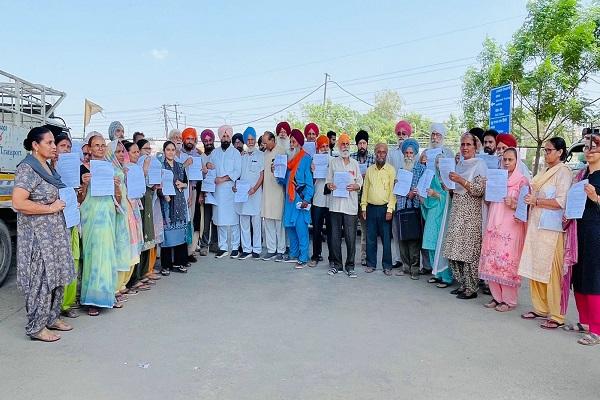 MLA Kulwant Singh Sidhu released old age pension to the beneficiaries