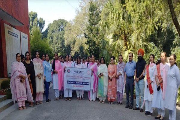 Cleanliness Day was celebrated on the occasion of Gandhi Jayanti at Government College for Girls