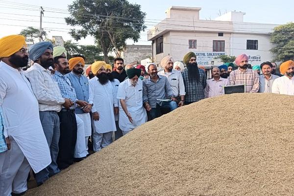 Punjab government committed to buy one grain of produce - Minister of Agriculture Khudians